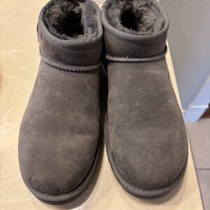 Ugg ultra mini boot